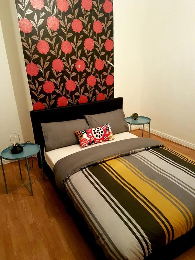 Budget House In Gants Hill Bed and Breakfast Ίλφορντ Εξωτερικό φωτογραφία