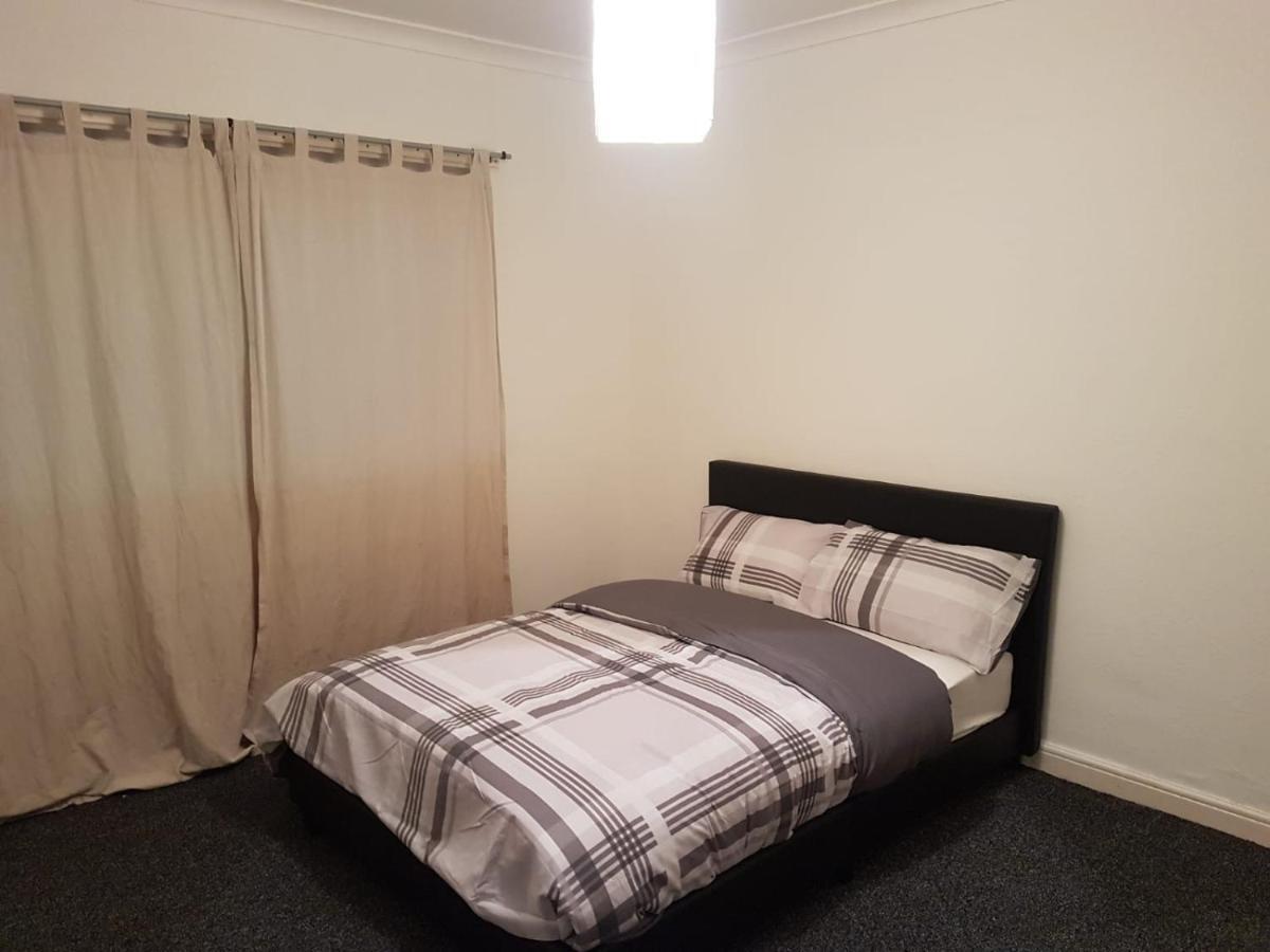 Budget House In Gants Hill Bed and Breakfast Ίλφορντ Εξωτερικό φωτογραφία